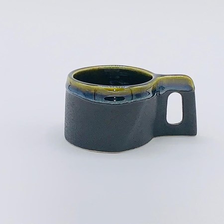 نمایش جزئیات برای  فنجان دسته مستطیل لعابدار خردلی تصویر  فنجان دسته مستطیل لعابدار خردلی