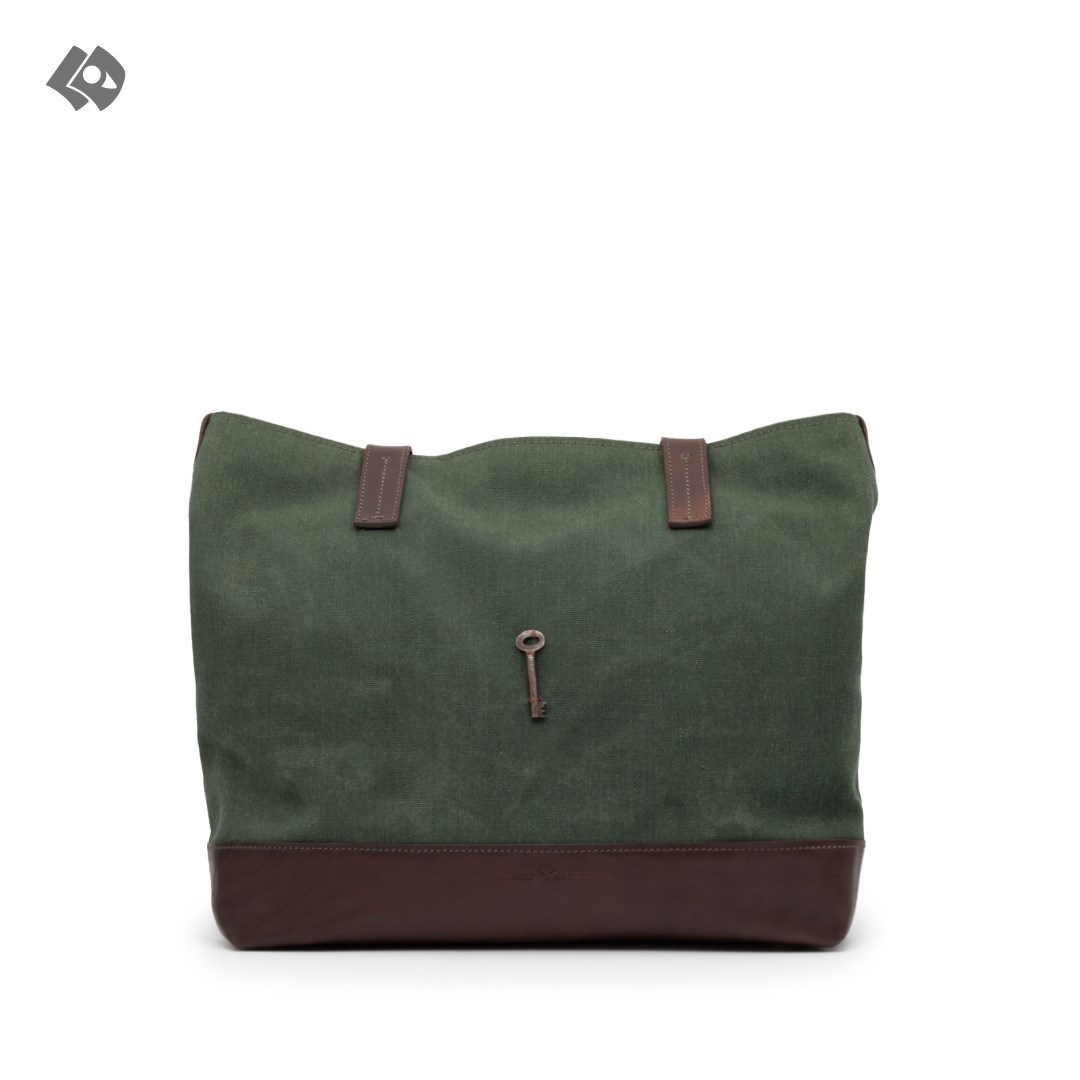 نمایش جزئیات برای  کیف دوشی استودیو دکمه چرم و برزنت رنگ سبز قهوهای (دیله) تصویر  کیف دوشی استودیو دکمه چرم و برزنت رنگ سبز قهوهای (دیله)