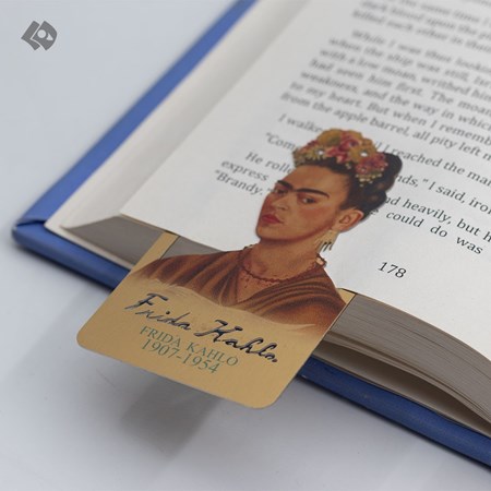 نمایش جزئیات برای  بوک مارک فلزی مشاهیر طرح Frida Kahla2 تصویر  بوک مارک فلزی مشاهیر طرح Frida Kahla2