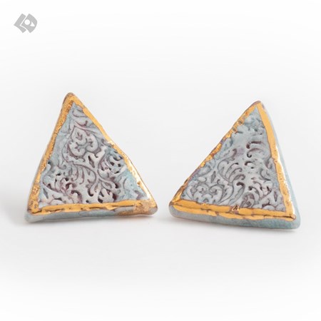 نمایش جزئیات برای  گوشواره کیجان سرامیکی لعاب طلا مدل مثلث کوچک فیروزه ای تصویر  گوشواره کیجان سرامیکی لعاب طلا مدل مثلث کوچک فیروزه ای