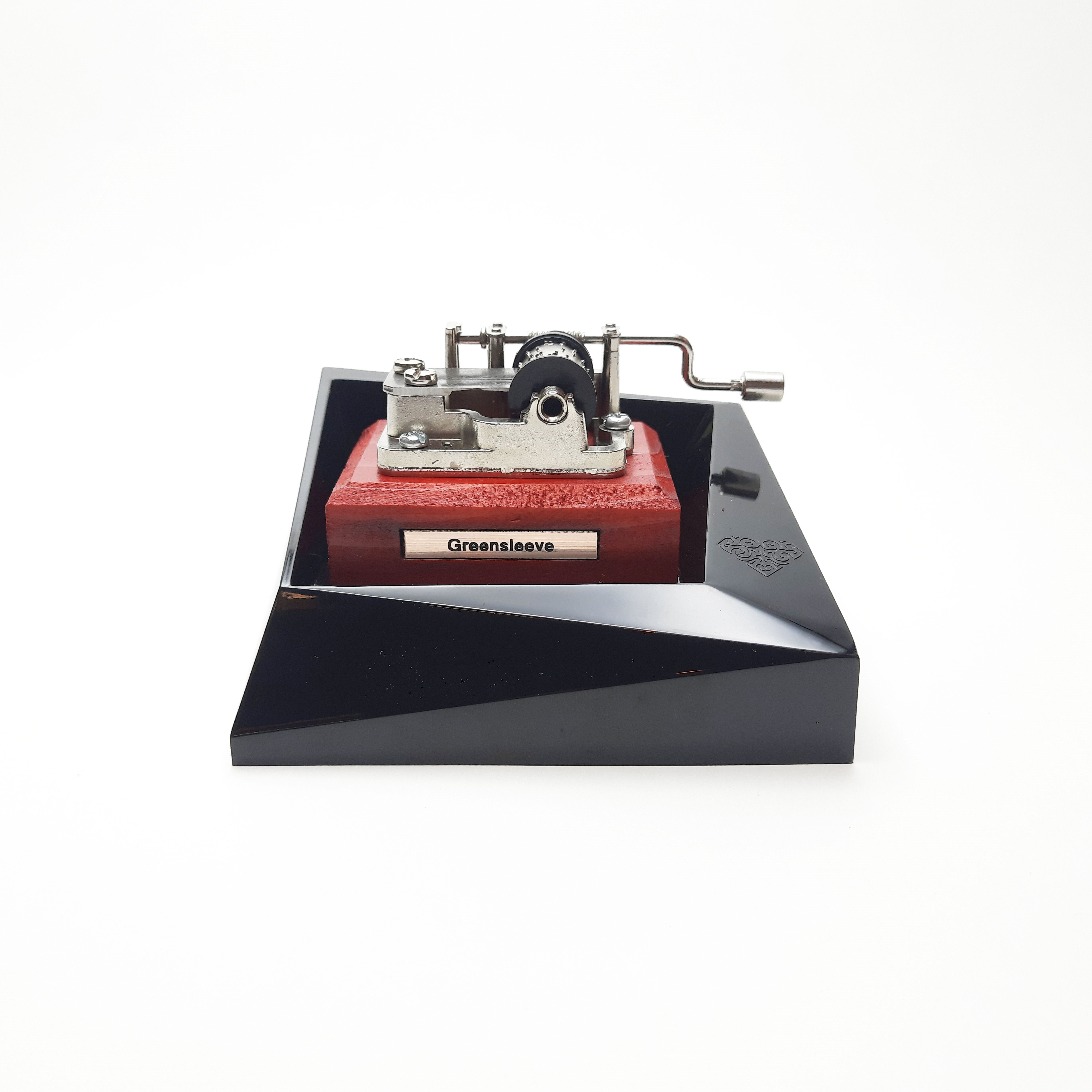 نمایش جزئیات برای  جعبه موزیکال مدل Green sleeve تصویر  جعبه موزیکال مدل Green sleeve