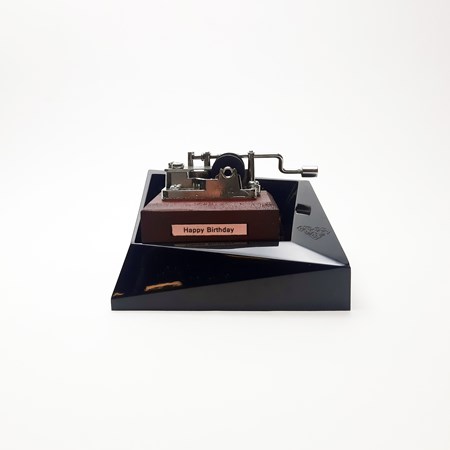 نمایش جزئیات برای  جعبه موزیکال مدل Happy birthday تصویر  جعبه موزیکال مدل Happy birthday