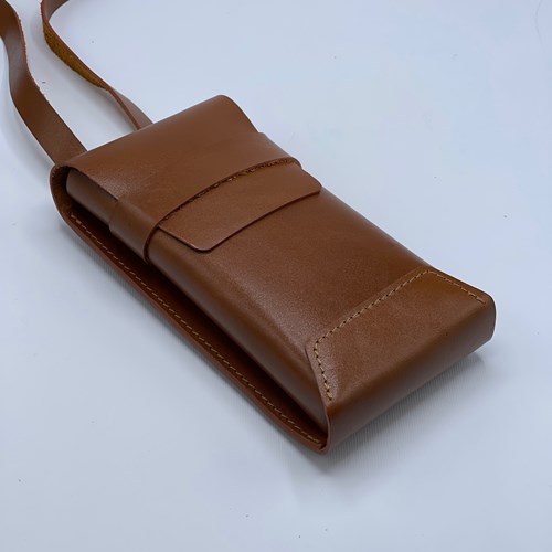 تصویر  کیف موبایل چرم رنگ قهوه‌ای (کد 45)