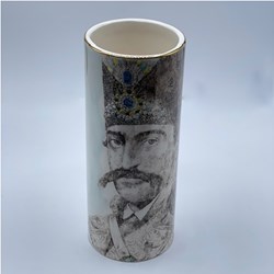 تصویر  گلدان باريك طرح شاه قاجار