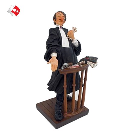 تصویر  مجسمه فورچینو وکیل مرد The lawyer fo84001 سایز کوچک
